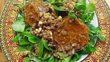 Quinoa Salad with Walnuts