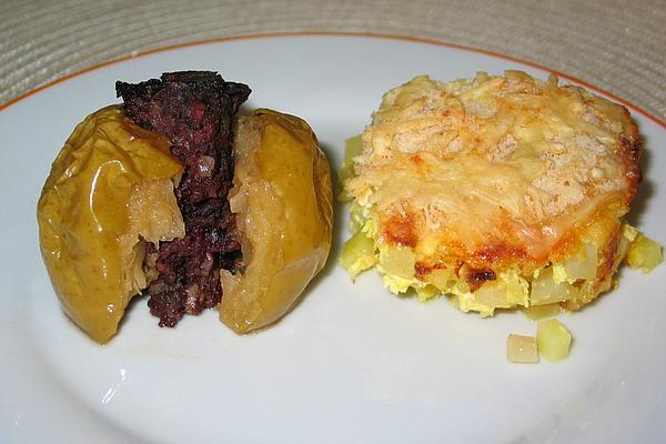 Filled Baked Apple with Black Pudding