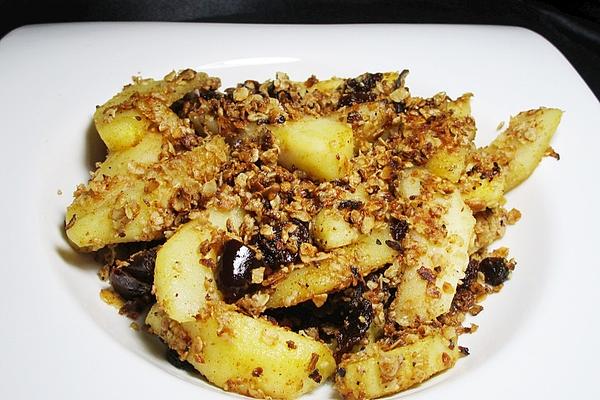 Fried Apples with Oatmeal, Raisins and Dates
