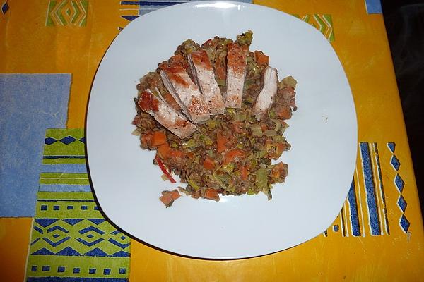 Fried Chicken Breast with Lentils and Leek Vegetables