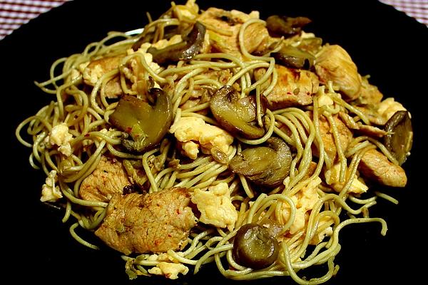 Fried Noodles with Poultry