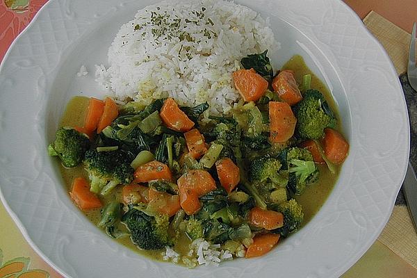 Indian Vegetable Curry with Coconut