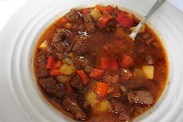 Kettle Goulash with Potatoes