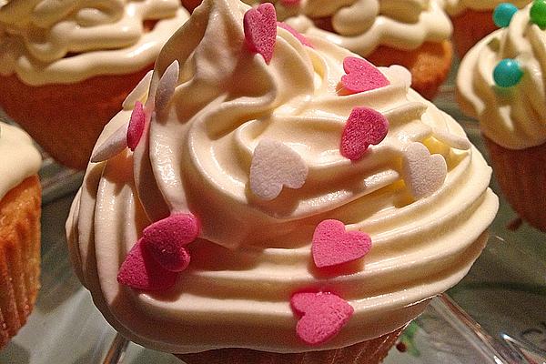 Lemonade Cupcakes with Sour Cream