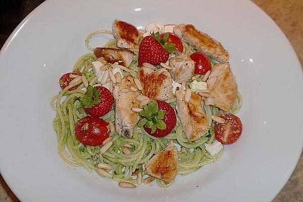 Linguine with Sheep`s Cheese and Strips Of Chicken Breast