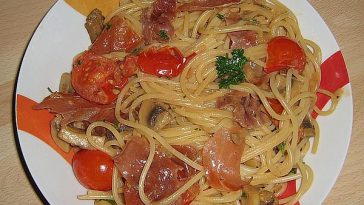 Spaghettini with Leek and Parma Ham