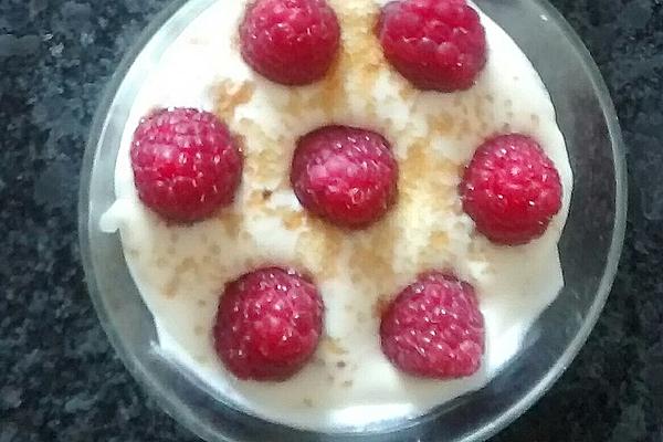 Mascarpone Cream with Applesauce and Raspberries