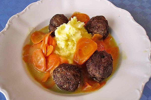 Meatballs with Carrots in Curry Sauce