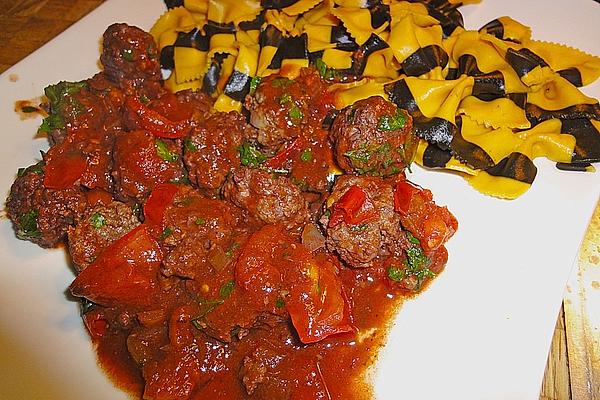 Meatballs with Garlic and Tomatoes