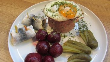 North German Elderflower Jelly According To Great Grandma Adelheid