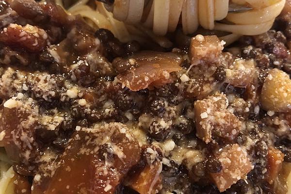 Pasta with Lentil Bolognese Is Rich in Vital Substances