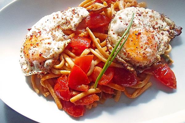 Pasta with Quick Tomato Sauce and Fried Eggs