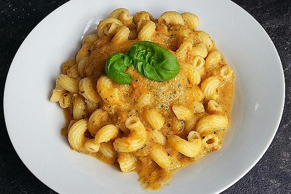 Pasta with Zucchini-paprika Sauce