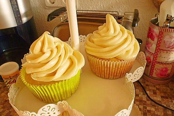 Peanut Butter &amp; Jelly Cupcakes