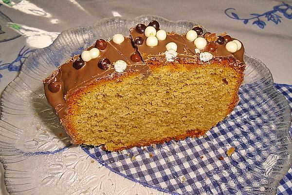 Peanut Cake with Topping