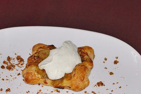 Pear – Cheese with Mint Cream on Puff Pastry