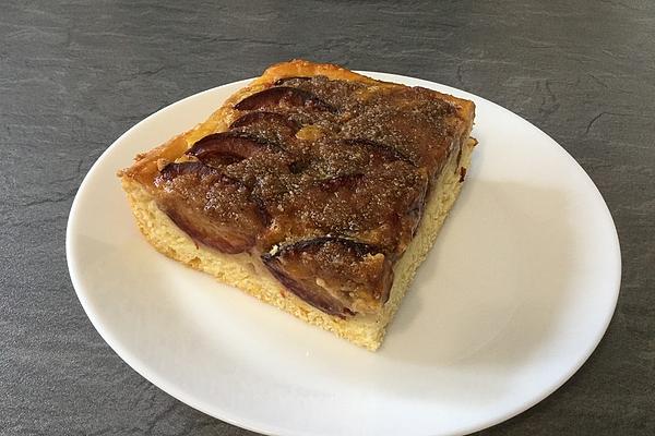 Plum Cake with Vanilla and Cinnamon Topping
