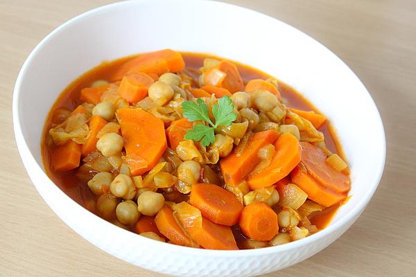 Pointed Cabbage and Chickpea Curry