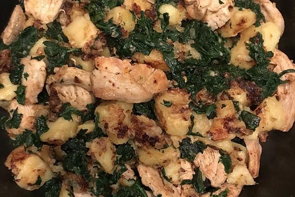 Potato Pan with Chicken Breast and Spinach