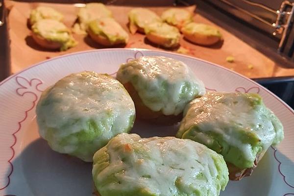 Potatoes Baked with Pea Puree