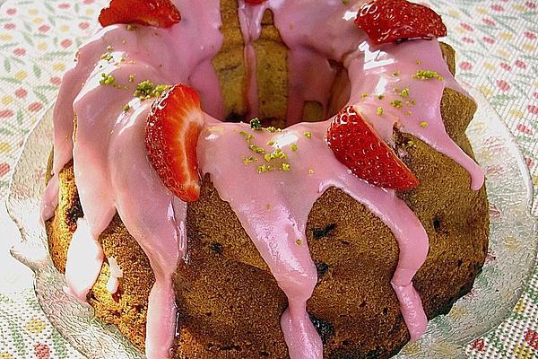 Quark – Strawberry Bundt Cake