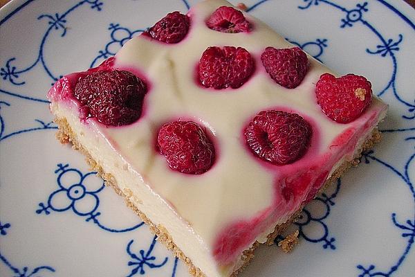Raspberry Slices with Chocolate Cheesecake Cream