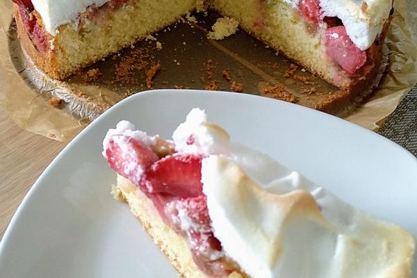 Rhubarb and Strawberry Cake