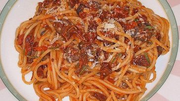 Spaghetti Con Gamberetti and Rocket