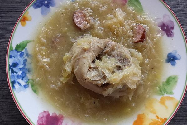 Sauerkraut Stew with Pork Knuckle