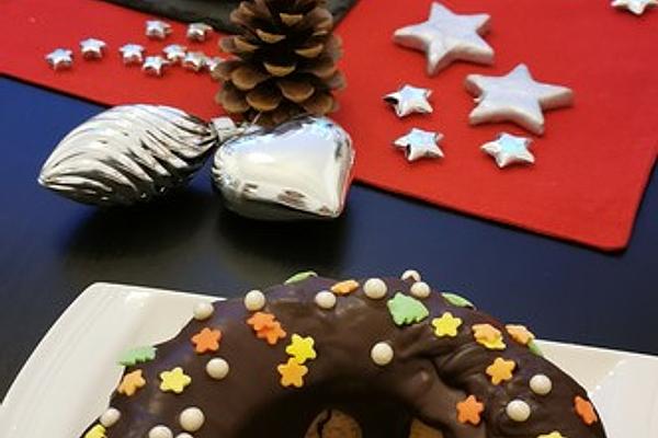 Small Gingerbread Ring Cake