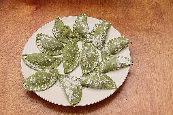 Spinach Ravioli with Salmon Filling