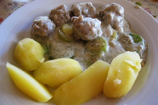 Stewed Cucumber with Meatballs