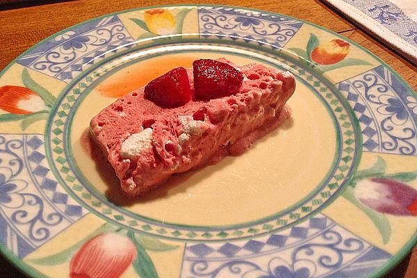 Strawberry Semi-frozen with Meringue