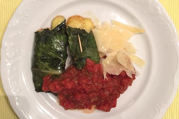 Swiss Chard Rolls with Tomatoes