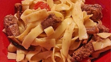 Tagliatelle with Broccoli / Mushrooms and Beef Strips