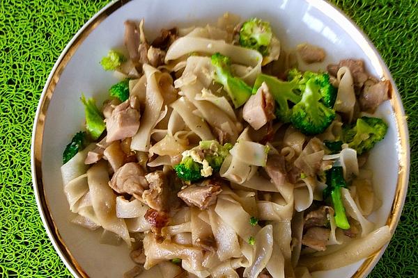 Thai Fried Rice Noodles – Pad See Ew