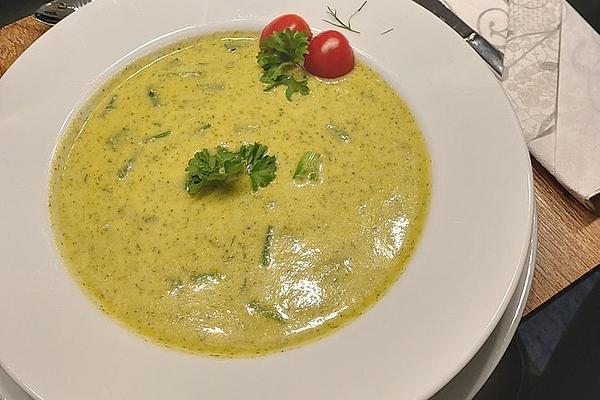 Vegan Broccoli and Zucchini Soup