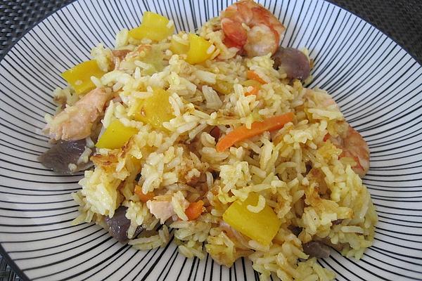 Vegetable Rice with Salmon and Prawns