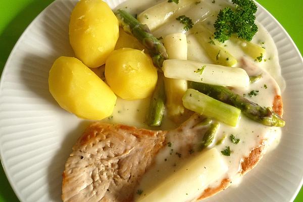 White-green Asparagus with Turkey Schnitzel