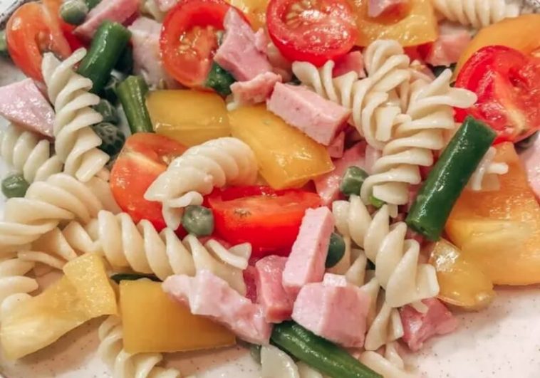 Italian Salad with Pasta and Ham